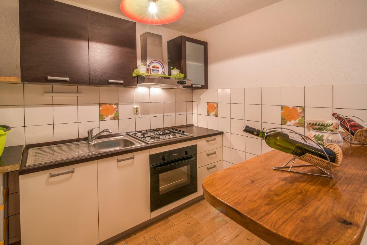Apartmani Marija Malinska Eksteriør bilde